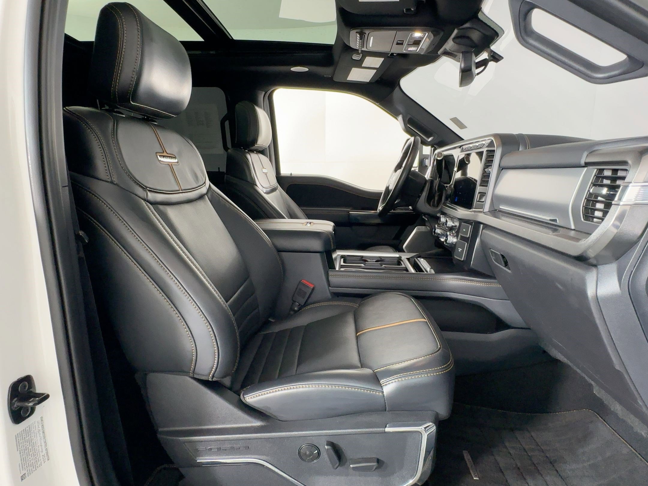 Used 2024 Ford F250 Platinum image 31