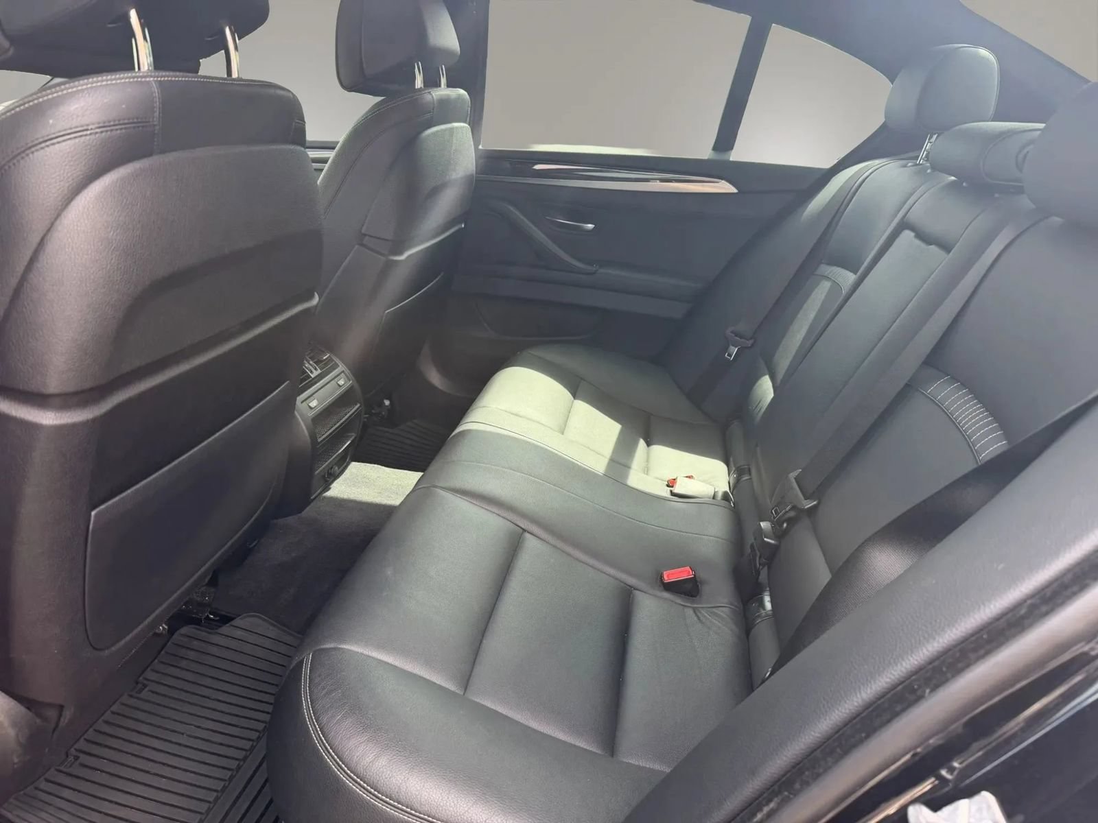 Used 2014 BMW 550i xDrive Sedan AWD/4WD image 15