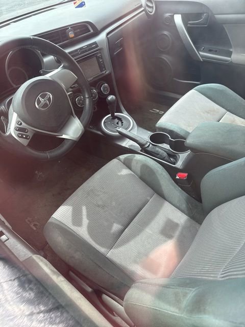 Used 2015 Scion tC FWD image 5