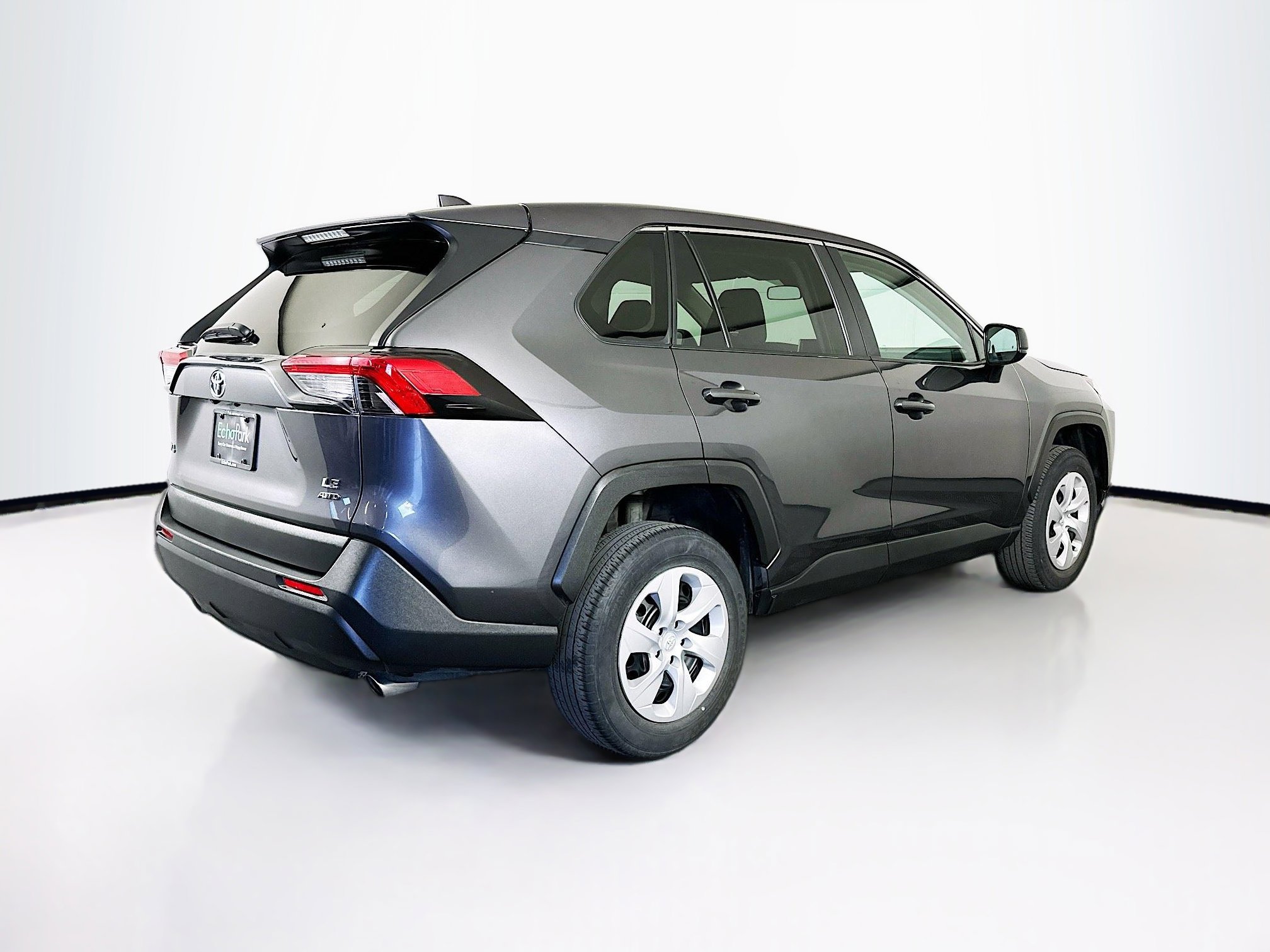 Used 2024 Toyota RAV4 LE image 9