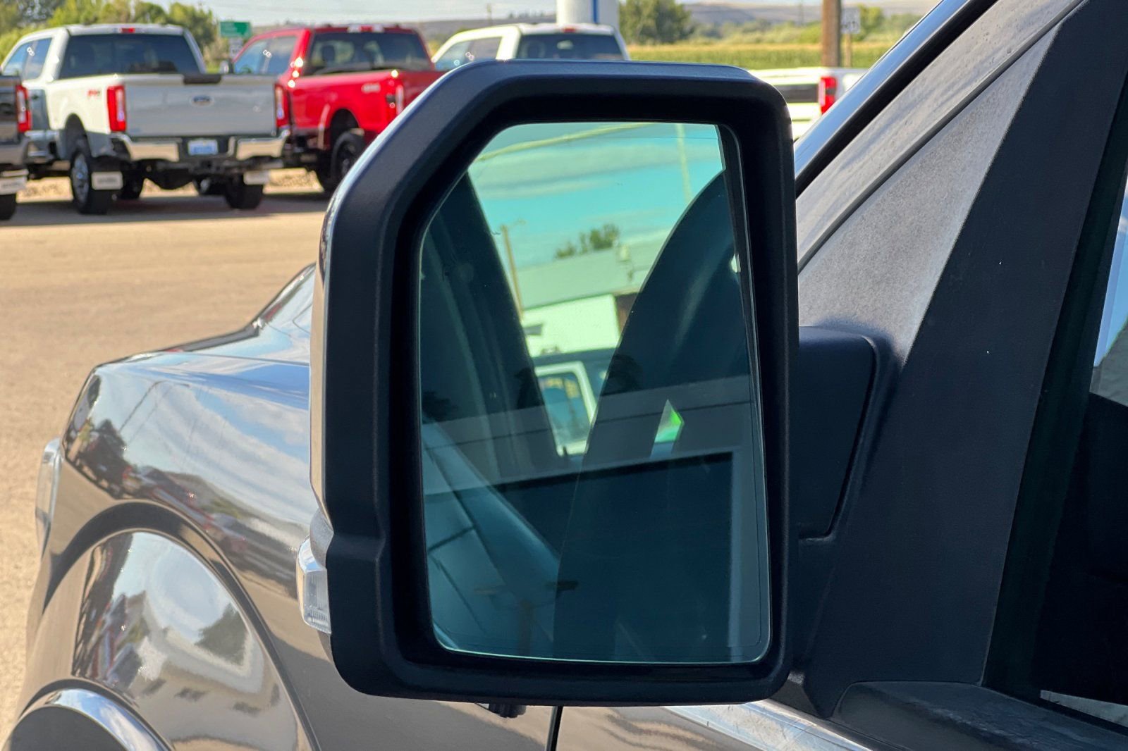 Used 2018 Ford F150 Lariat w/ Equipment Group 502A Luxury image 29