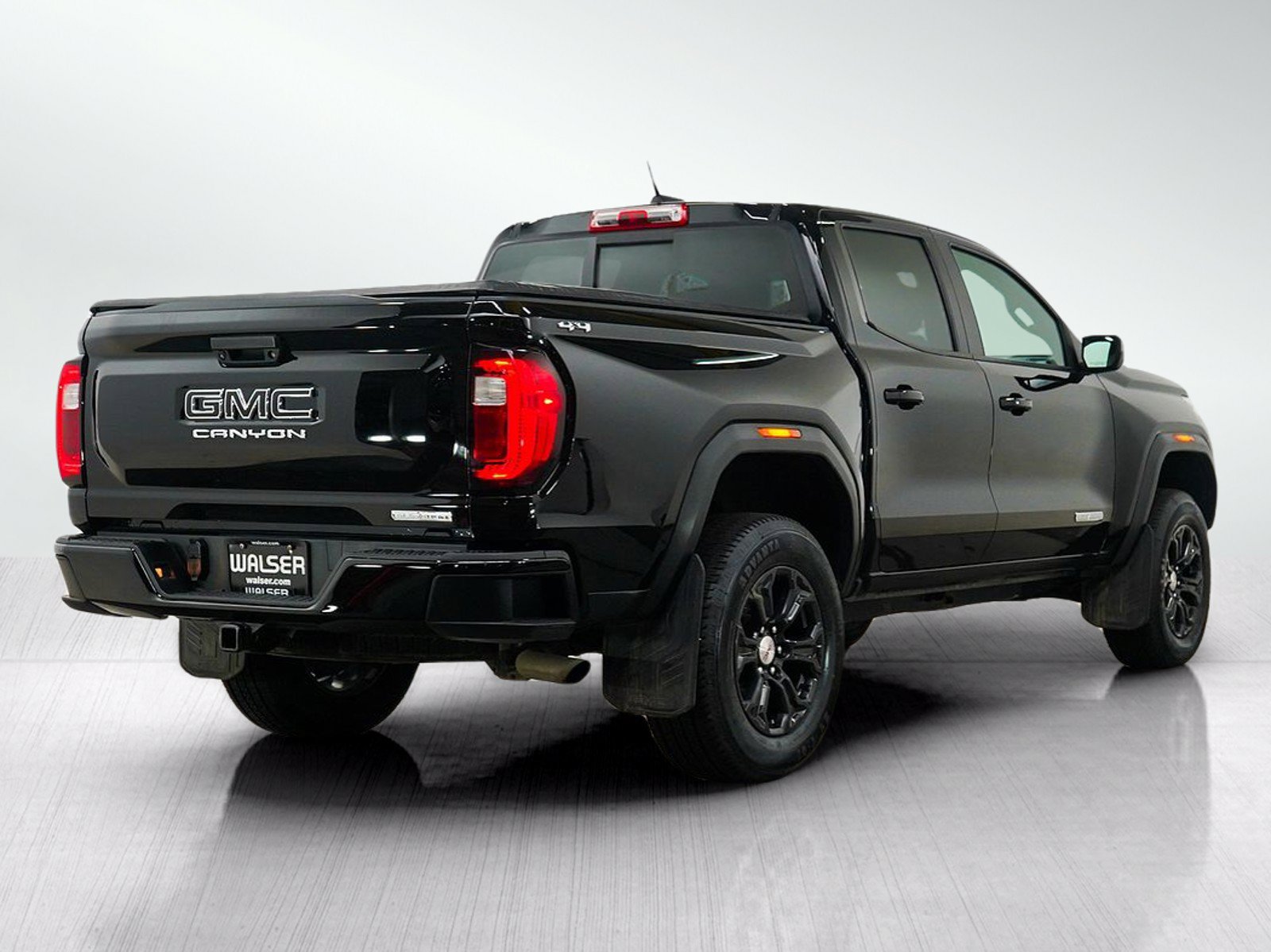 Used 2023 GMC Canyon Elevation w/ Convenience Package AWD/4WD image 5