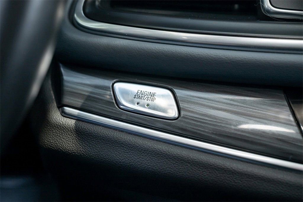 Used 2024 Buick Enclave Essence w/ Sport Touring Edition FWD image 29