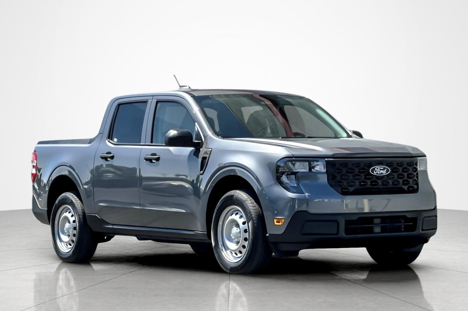 Used 2025 Ford Maverick XL FWD image 7