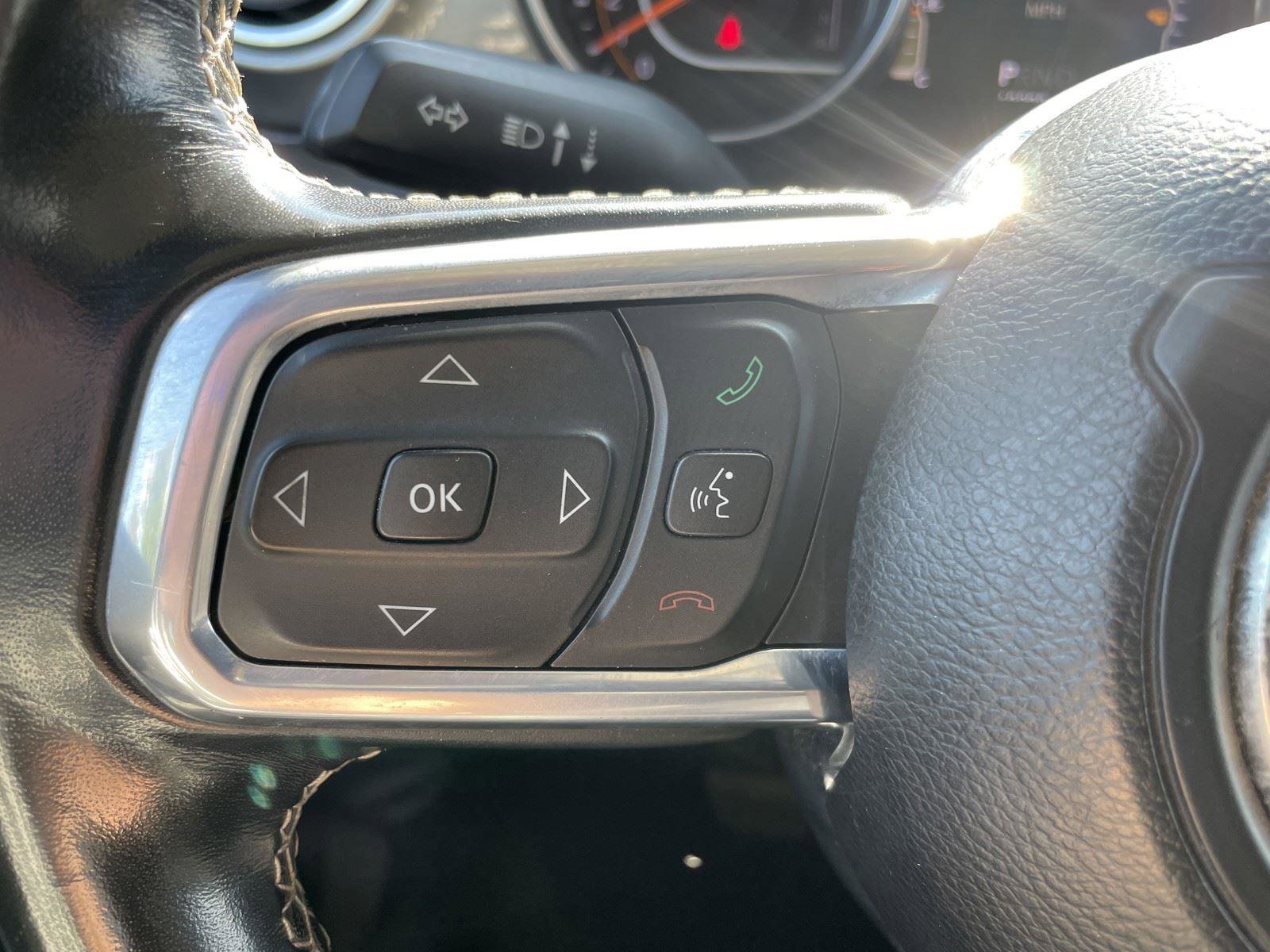 Used 2020 Jeep Wrangler Unlimited Sahara image 16