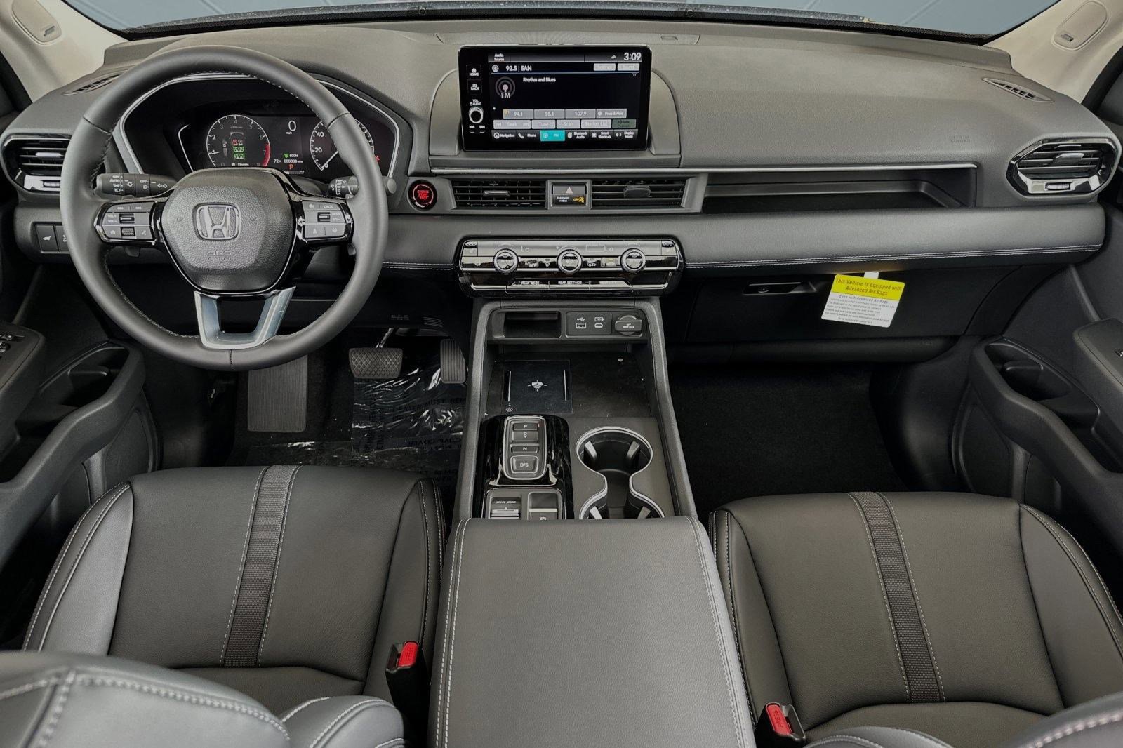 New 2025 Honda Pilot Touring image 15