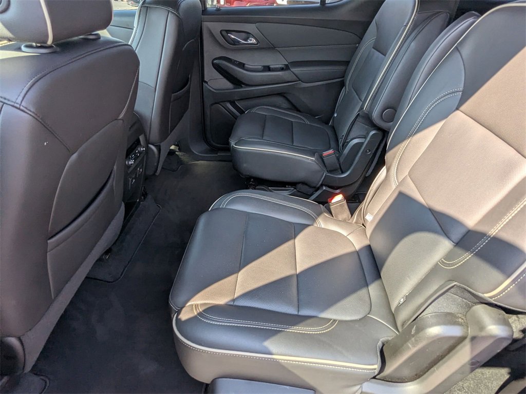 Used 2023 Chevrolet Traverse Premier image 18
