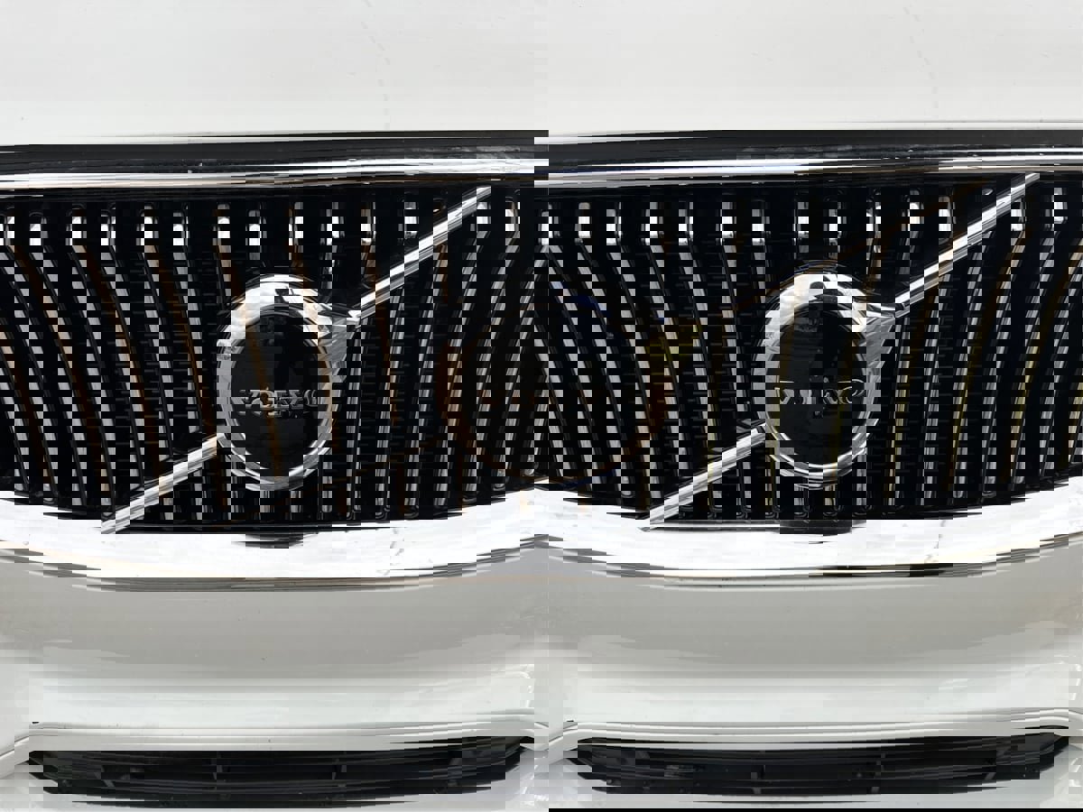 Used 2022 Volvo XC90 T5 Momentum w/ Protection Package Premier image 28