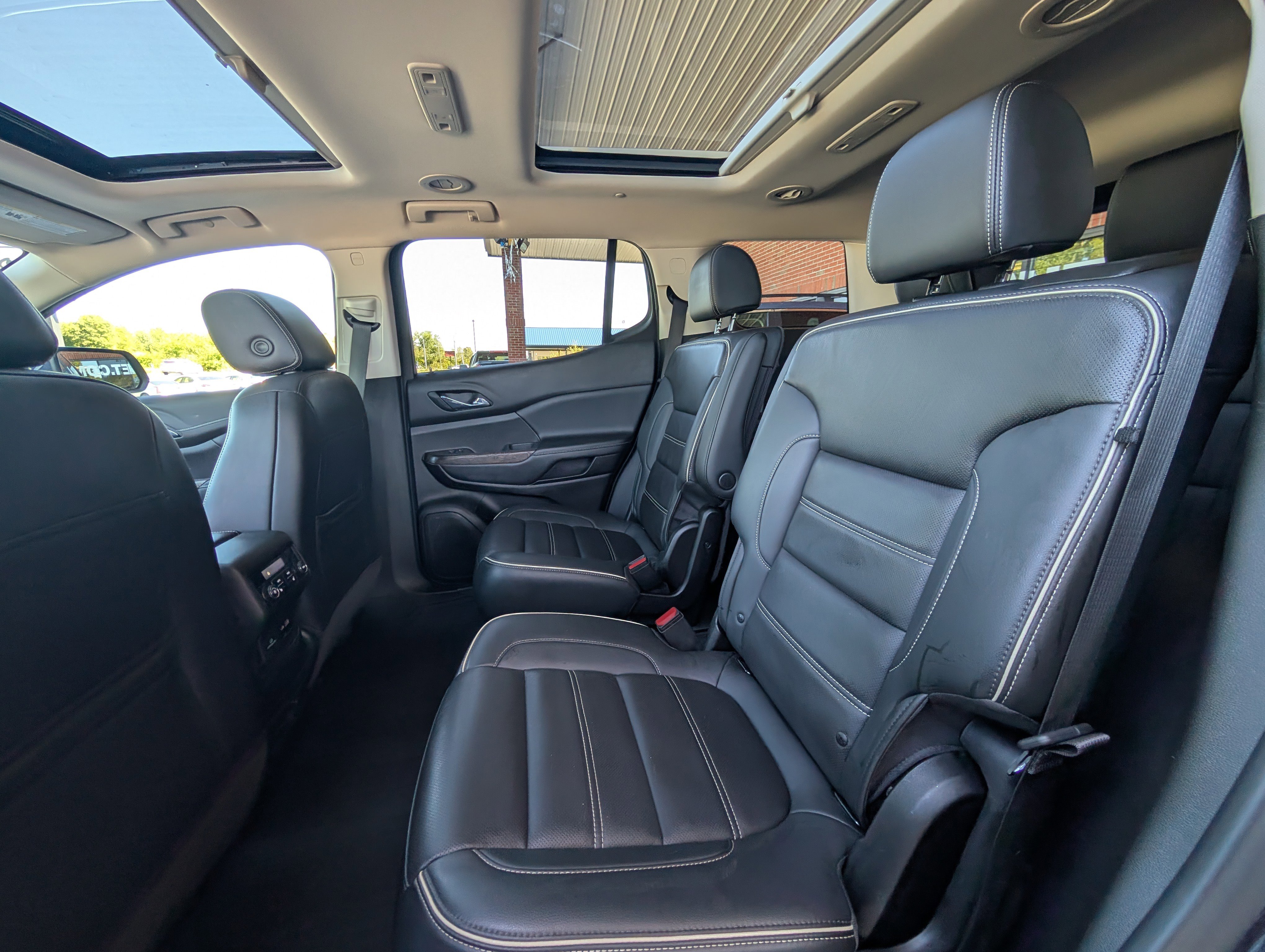 Used 2022 GMC Acadia Denali w/ Trailering Package image 37