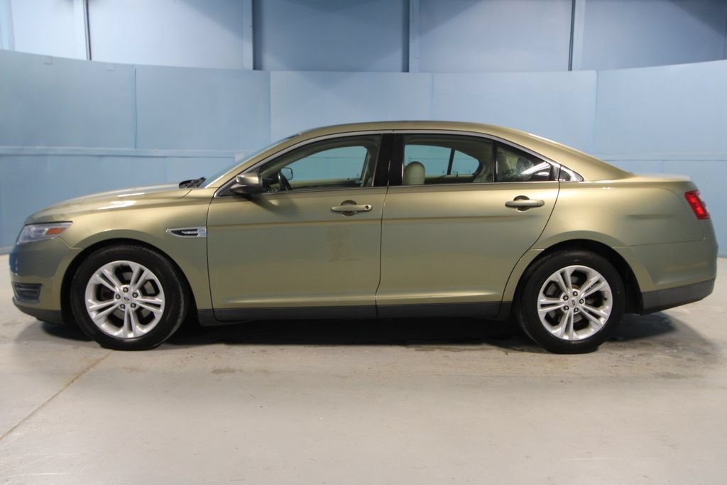 Used 2013 Ford Taurus SEL FWD image 24