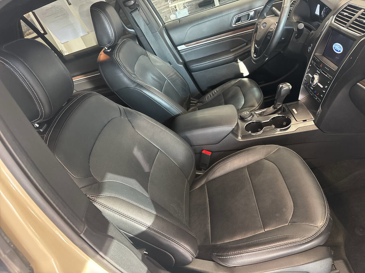 Used 2018 Ford Explorer Limited w/ Equipment Group 301A image 25