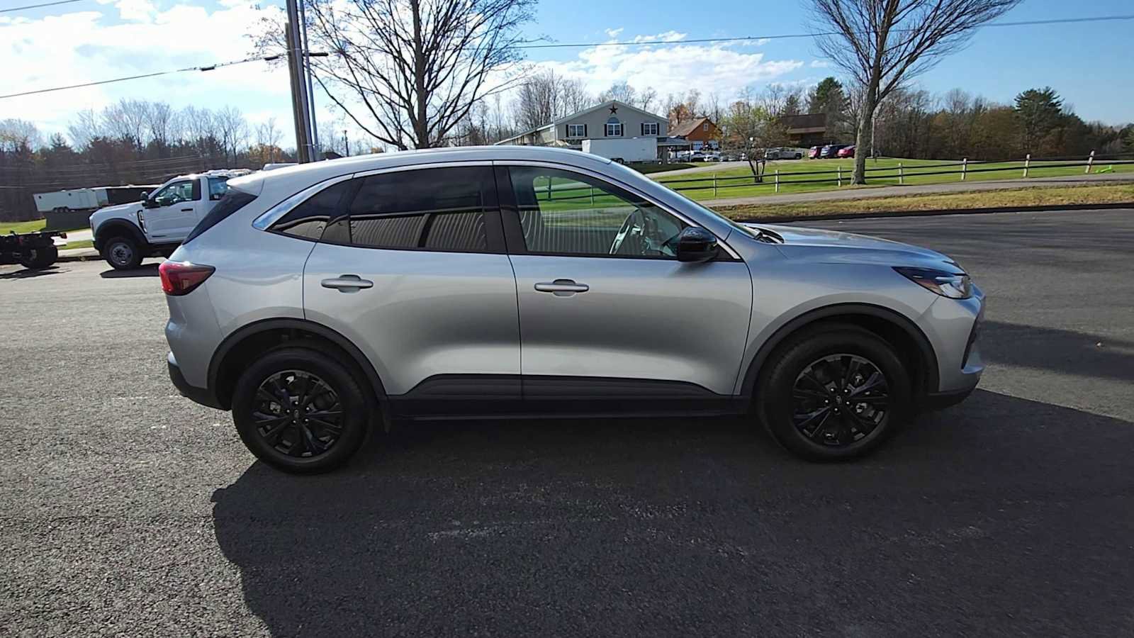 Used 2023 Ford Escape Active image 9