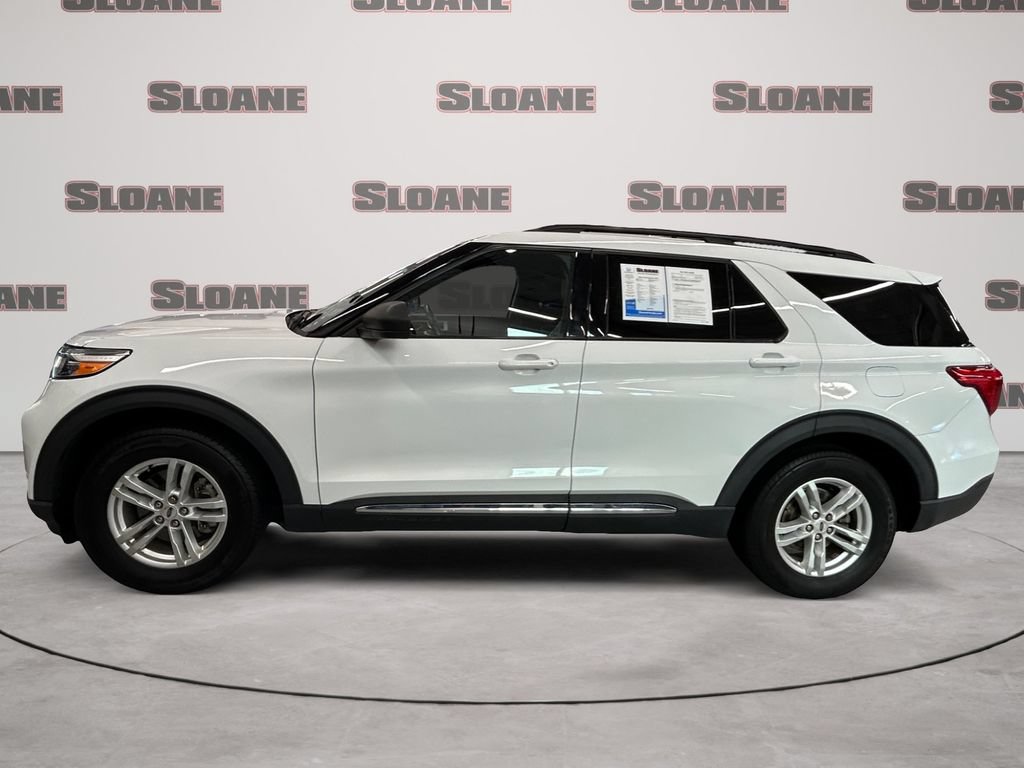Used 2021 Ford Explorer XLT w/ Equipment Group 202A AWD/4WD image 2