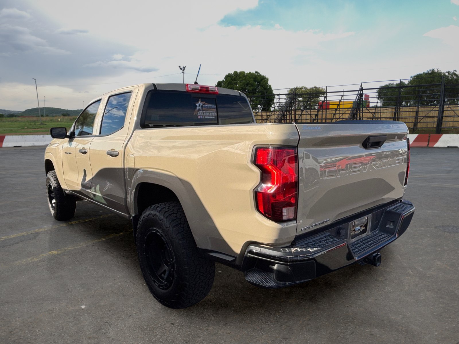 Used 2024 Chevrolet Colorado W/T w/ WT Convenience Package RWD image 4