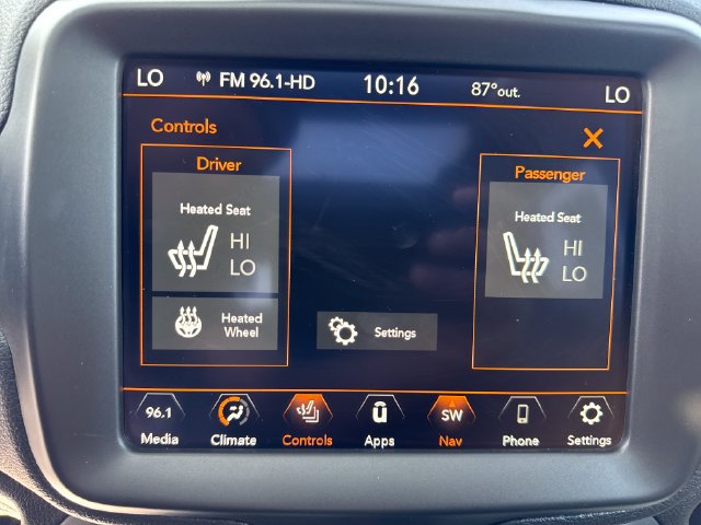 Used 2023 Jeep Renegade Limited w/ Sun/Sound Group AWD/4WD image 37