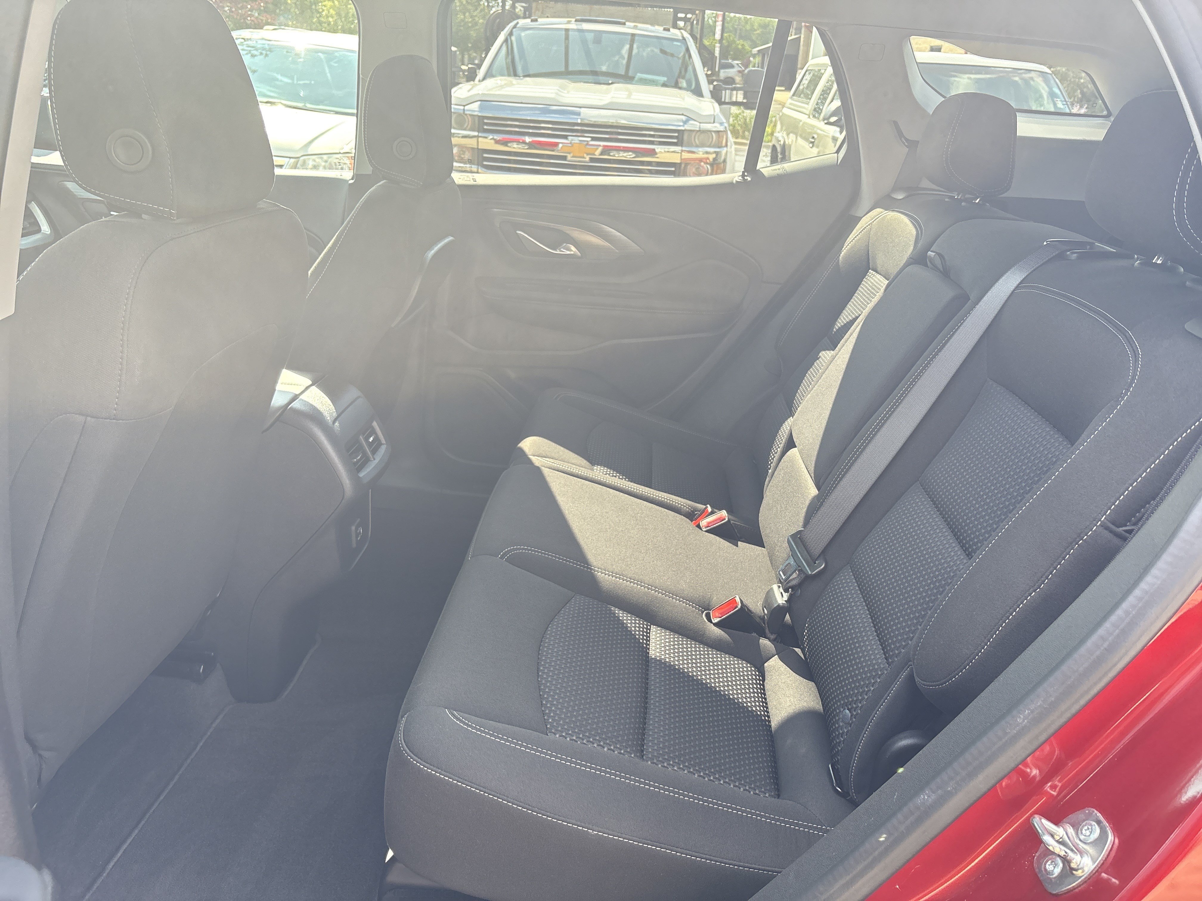 Used 2024 GMC Terrain SLE w/ Driver Convenience Package AWD/4WD image 13