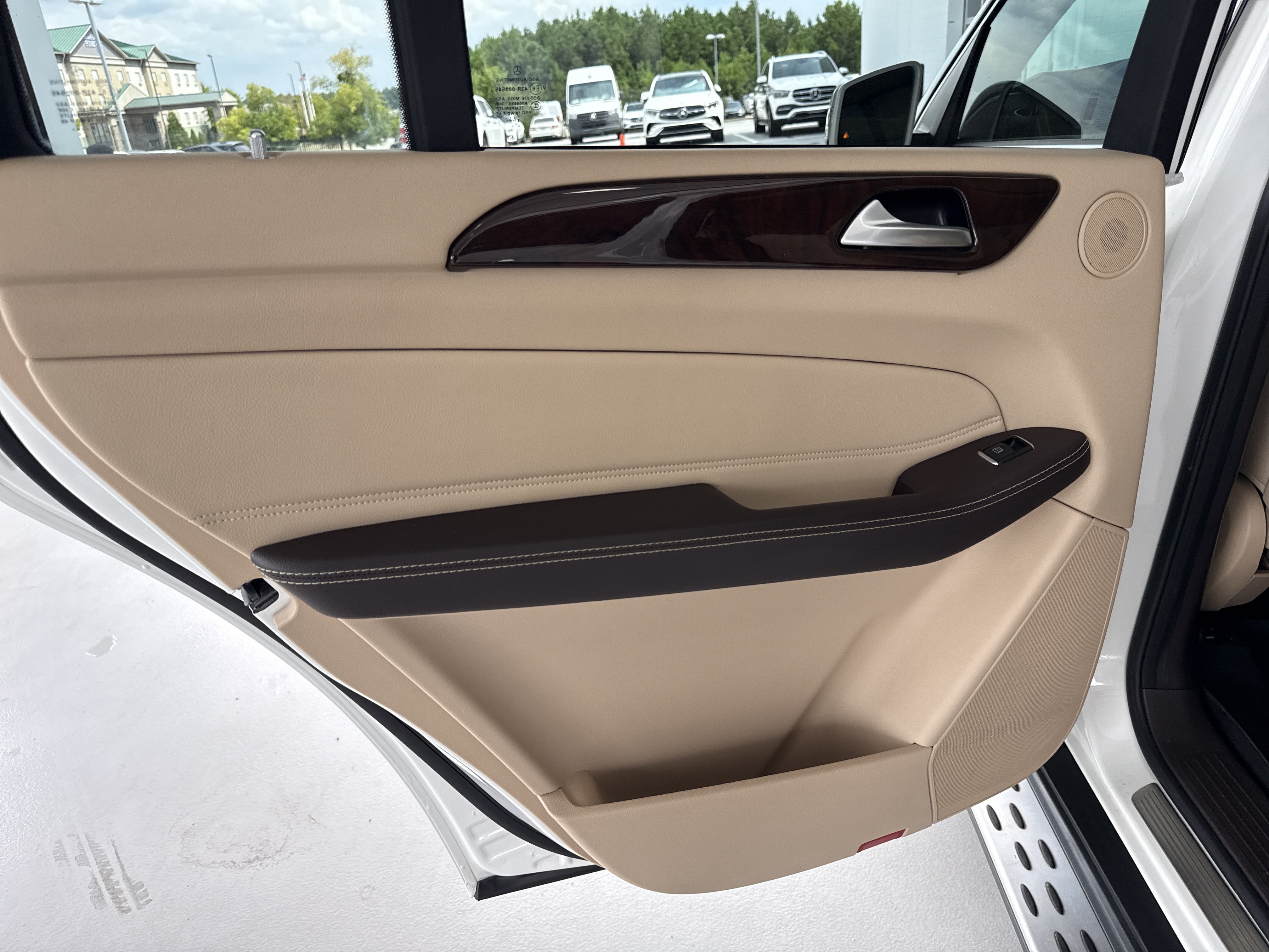 Used 2019 Mercedes-Benz GLS 450 4MATIC image 32