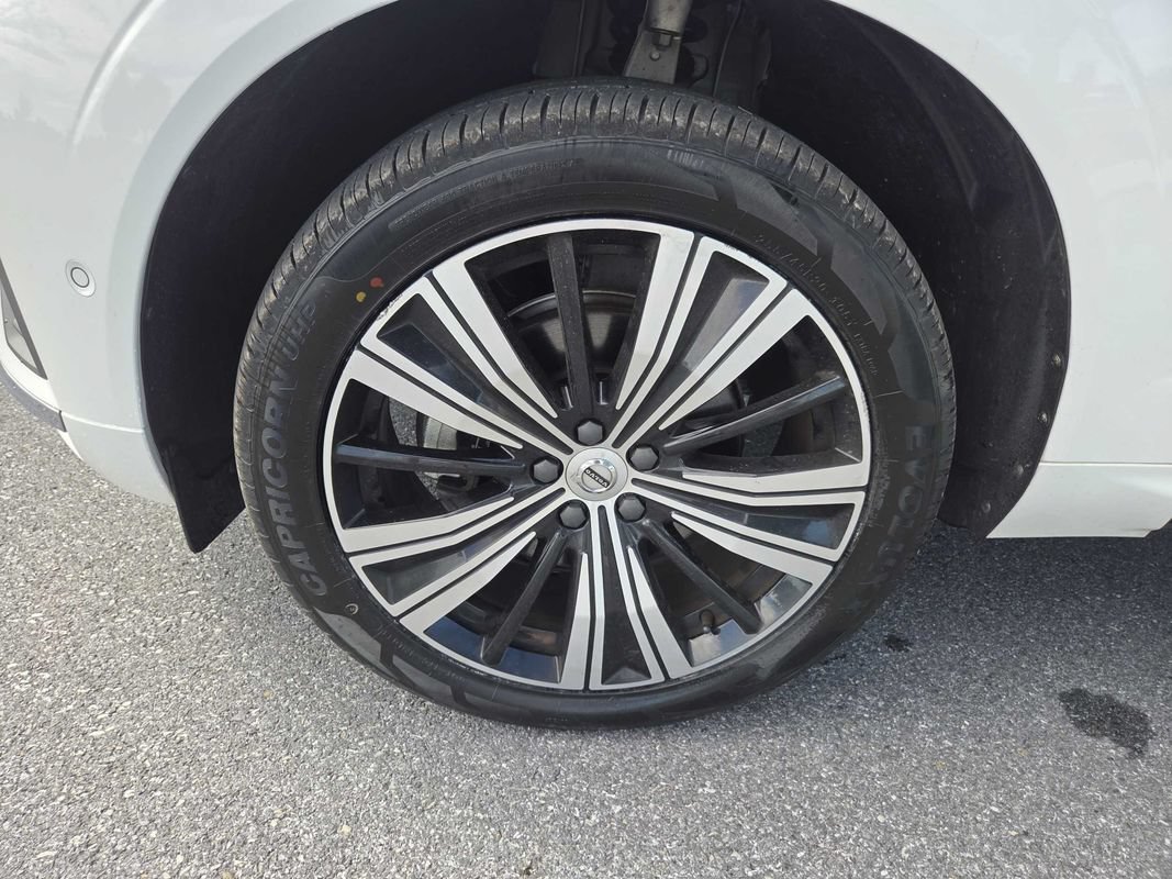 Used 2022 Volvo XC60 B5 Inscription AWD/4WD image 32