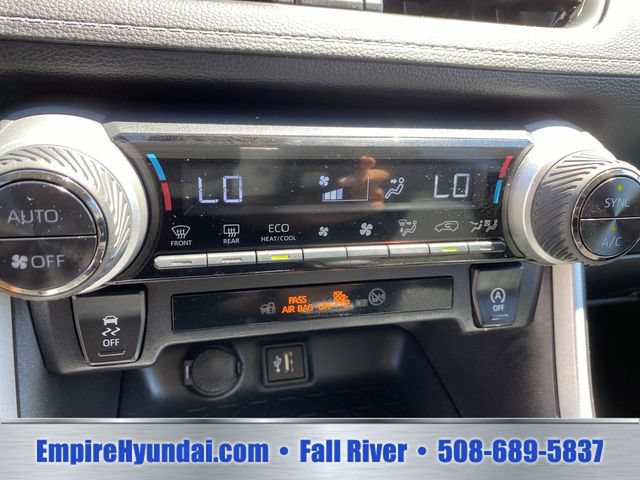 Used 2025 Toyota RAV4 XLE AWD/4WD image 14