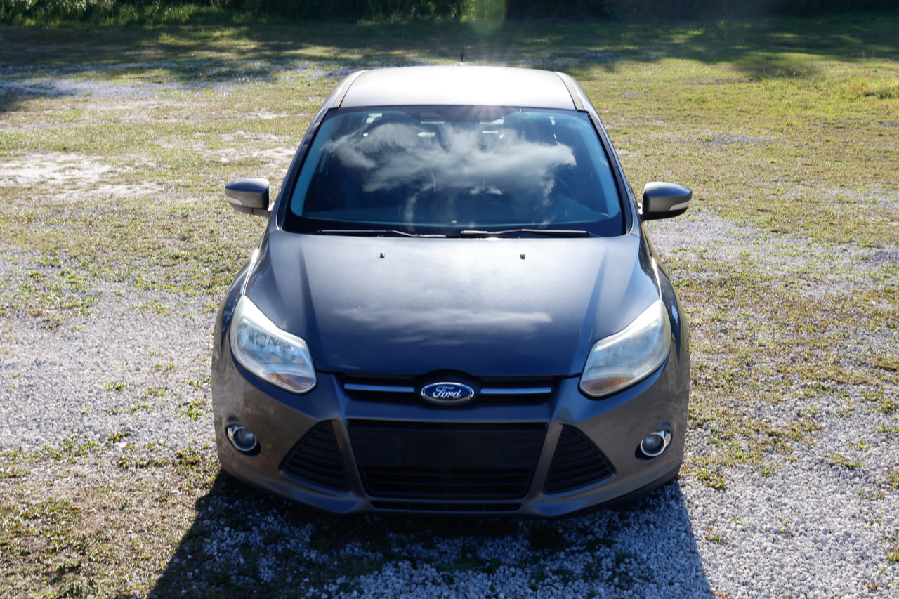 Used 2014 Ford Focus SE w/ SE Sport Package image 19