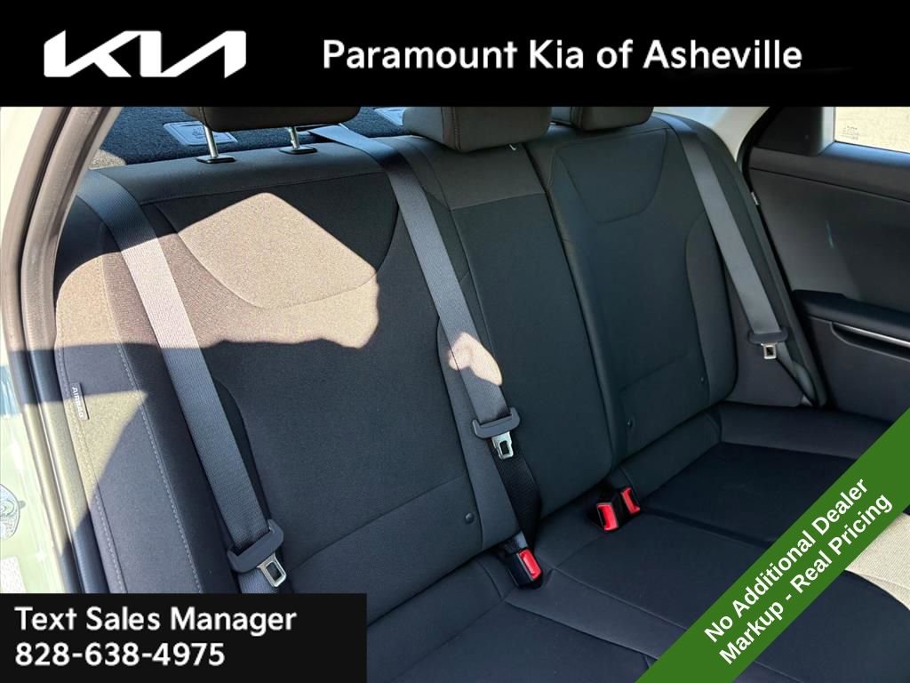 New 2026 Kia K4 LXS image 21