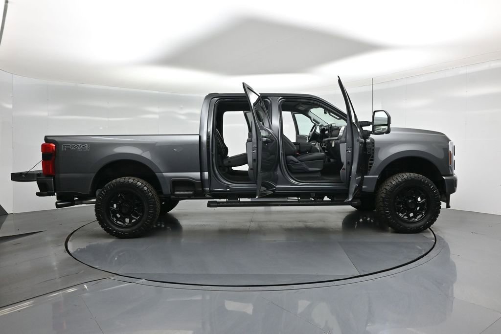 New 2026 Ford F250 XLT w/ XLT Premium Package image 4