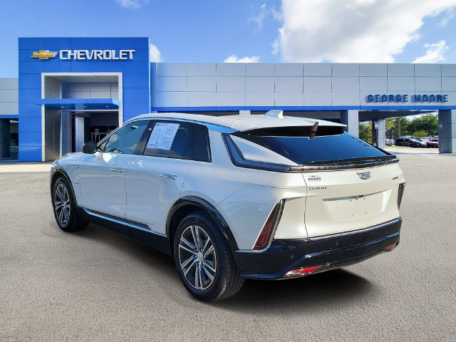 Used 2024 Cadillac Lyriq Luxury AWD/4WD image 3