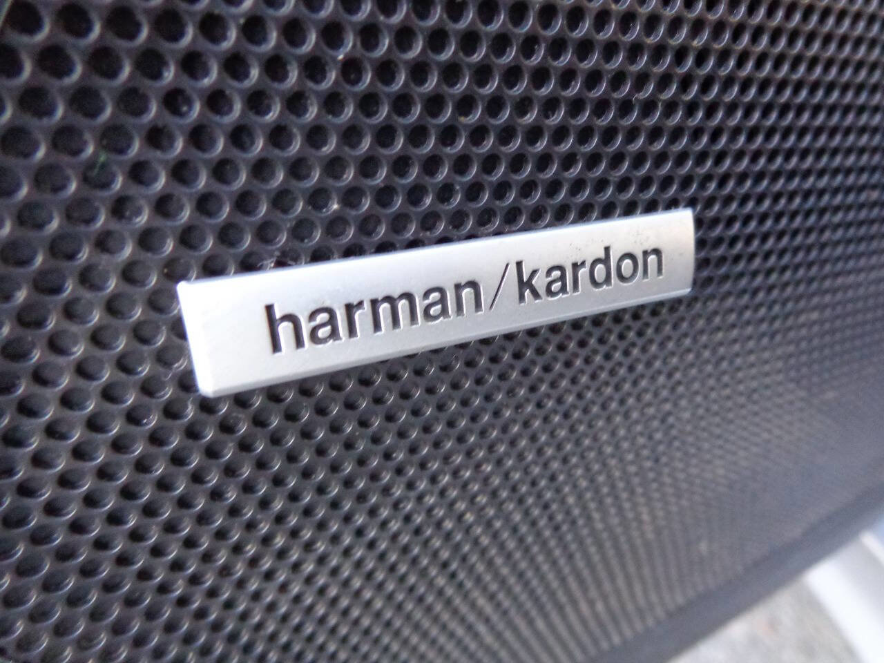 Used 2016 Subaru Legacy 3.6R Limited image 17