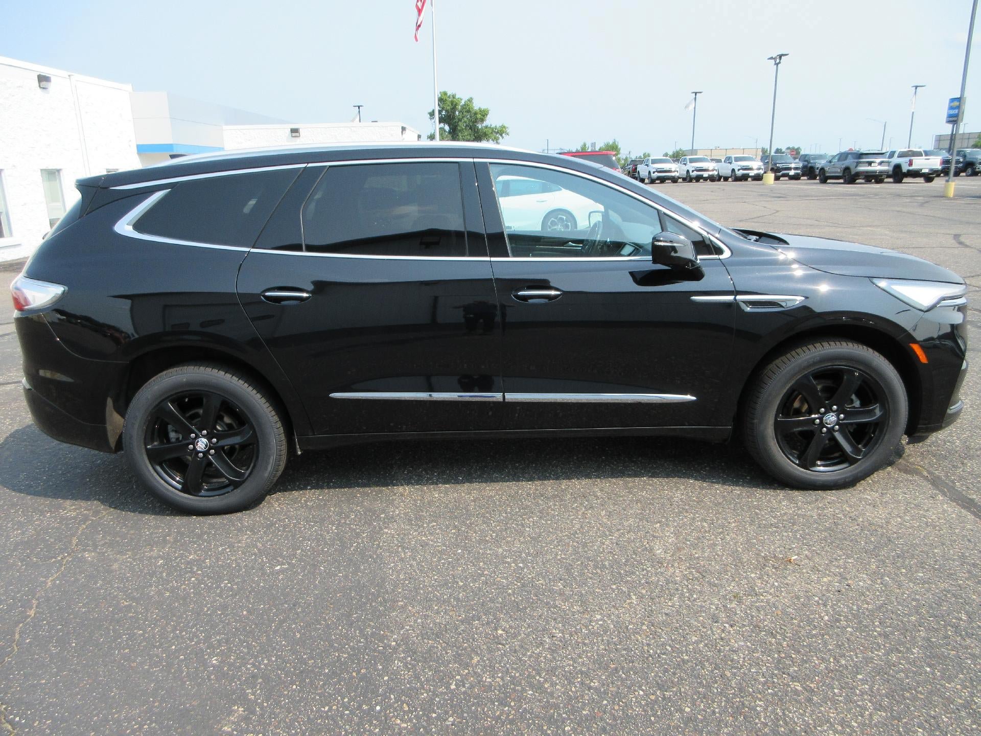 Certified 2024 Buick Enclave Essence w/ Experience Buick Package AWD/4WD image 4