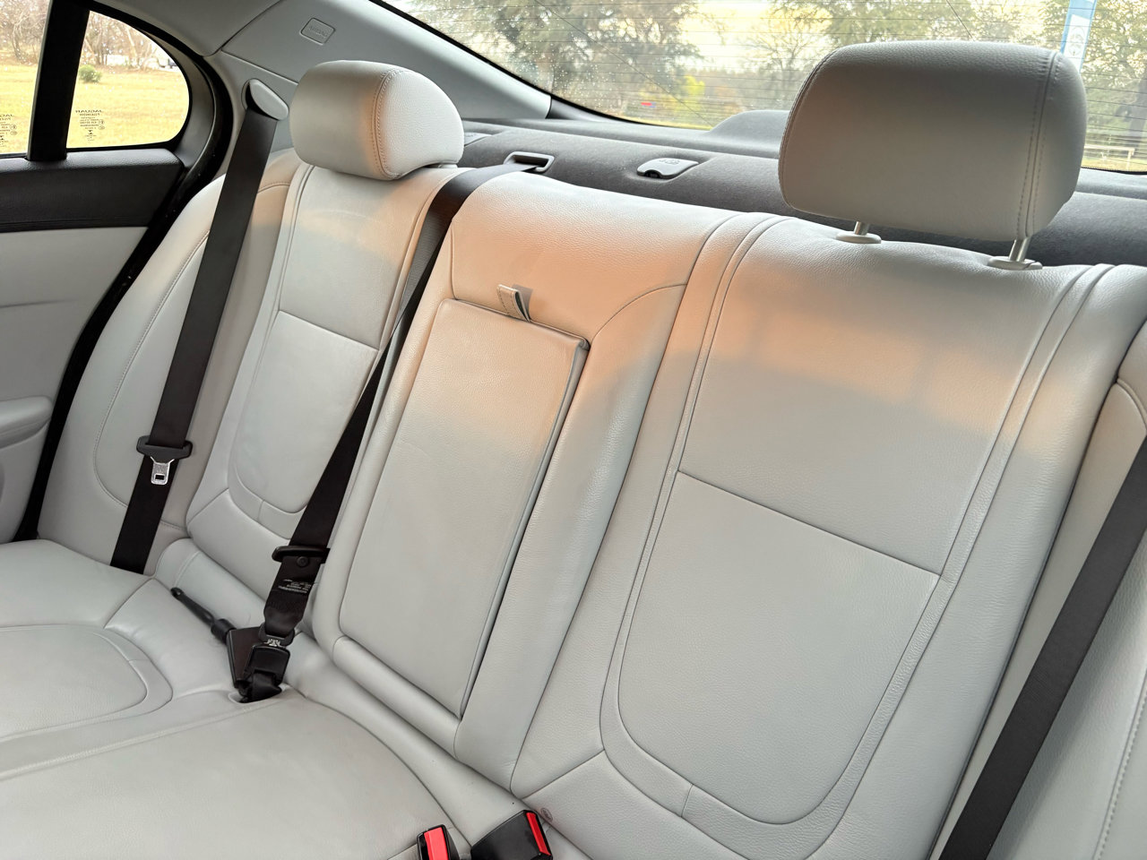 Used 2015 Jaguar XF Premium image 32