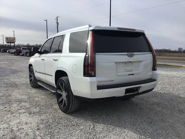 Used 2016 Cadillac Escalade Luxury image 5