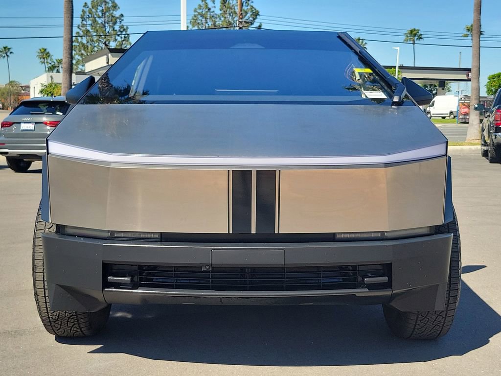 Used 2025 Tesla Cybertruck AWD Crew Cab image 29