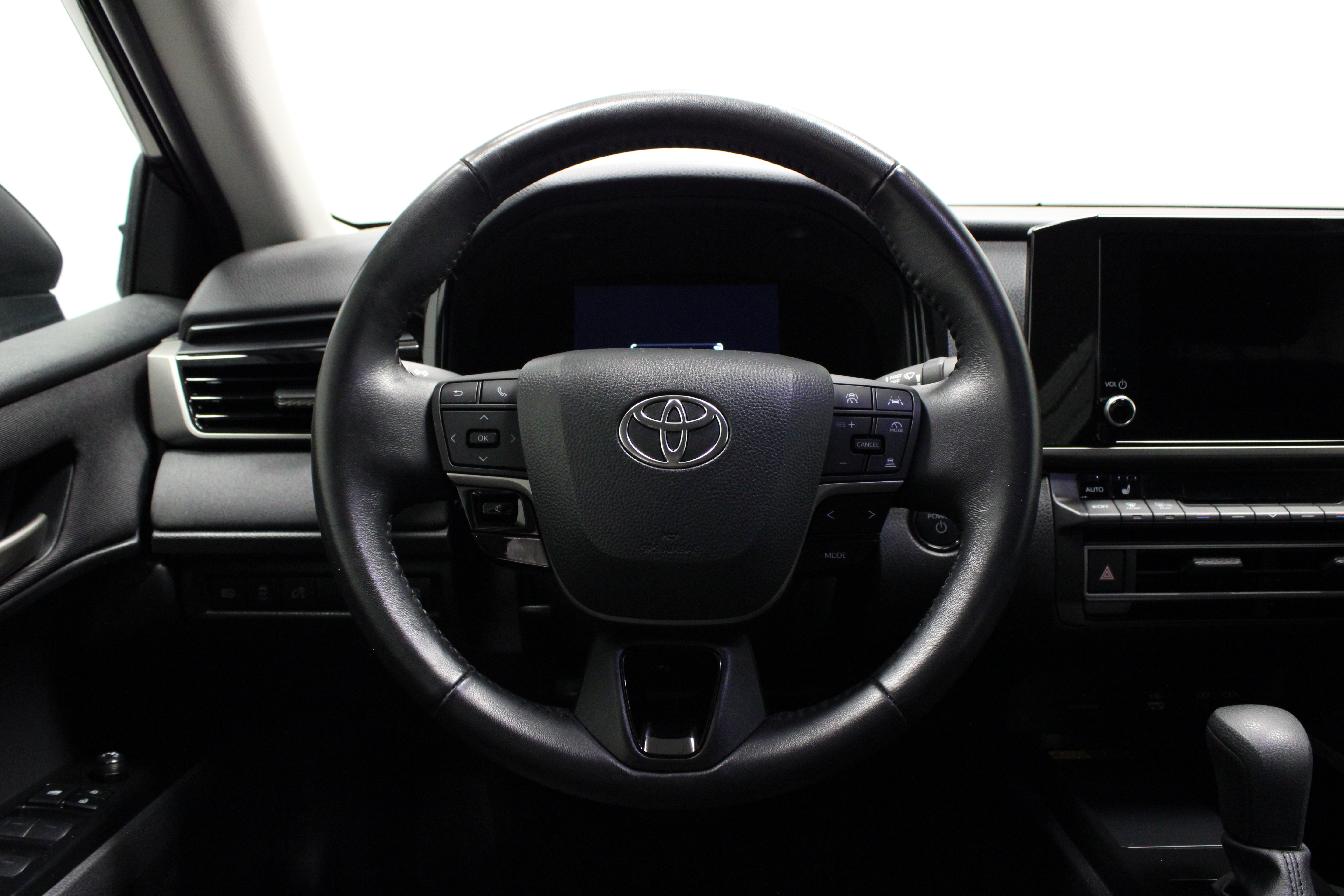 Used 2025 Toyota Camry LE w/ Convenience Package AWD/4WD image 21