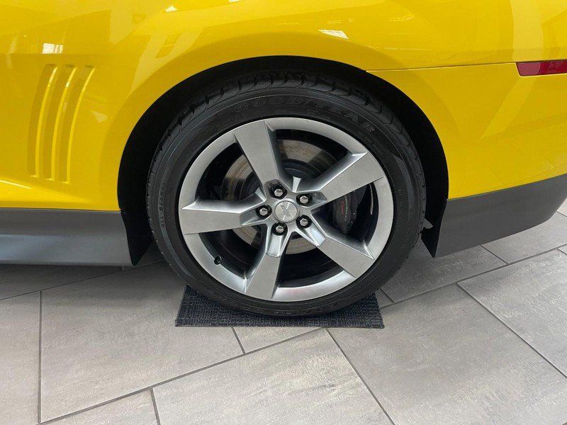 Used 2010 Chevrolet Camaro SS w/ LPO, Ground Effects Package RWD image 5