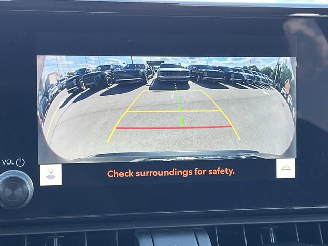 Used 2024 Toyota RAV4 XLE FWD image 32