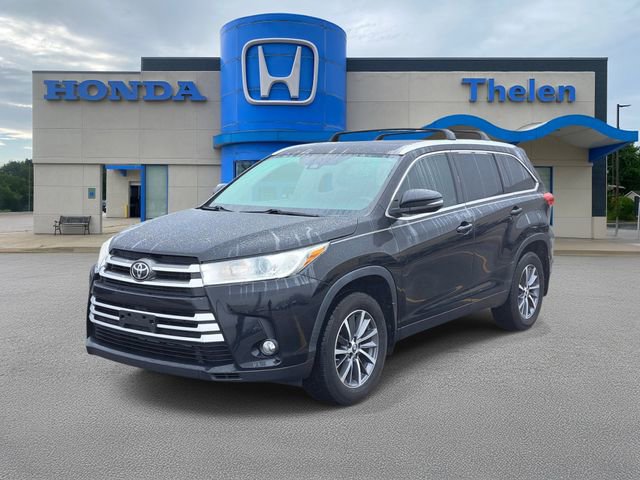 Used 2019 Toyota Highlander XLE AWD/4WD image 2