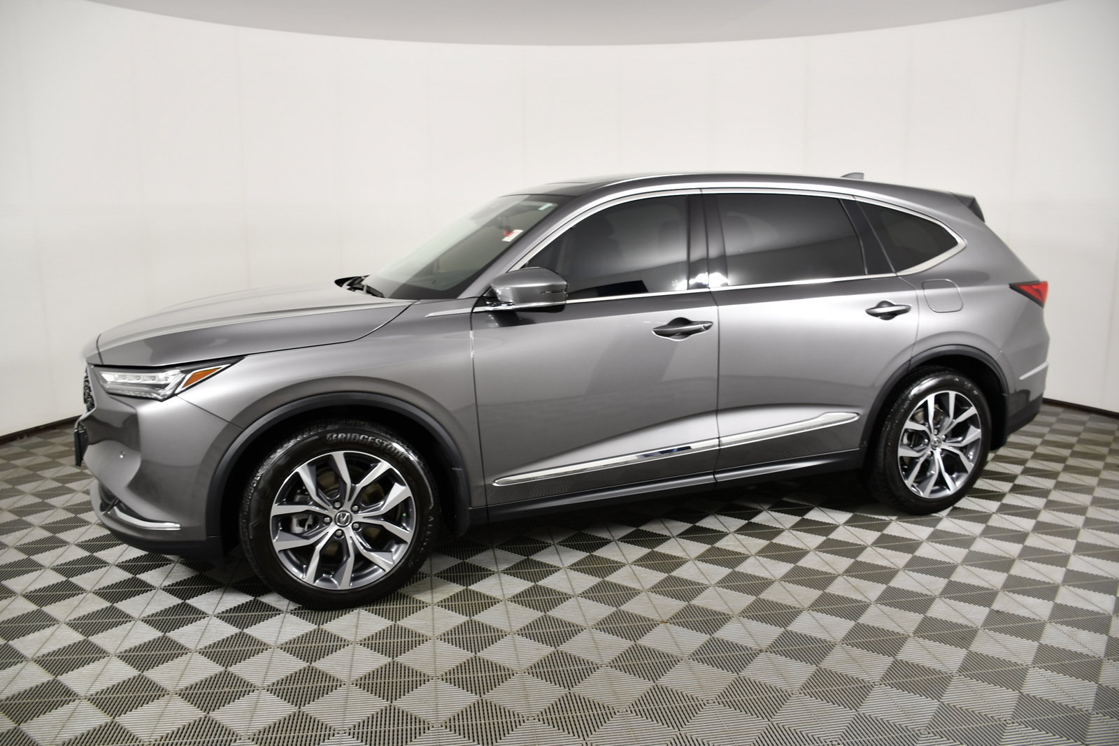 Certified 2024 Acura MDX w/ Technology Package AWD/4WD image 9