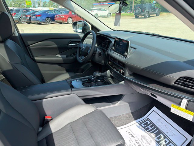 New 2026 Nissan Rogue Dark Armor FWD image 16