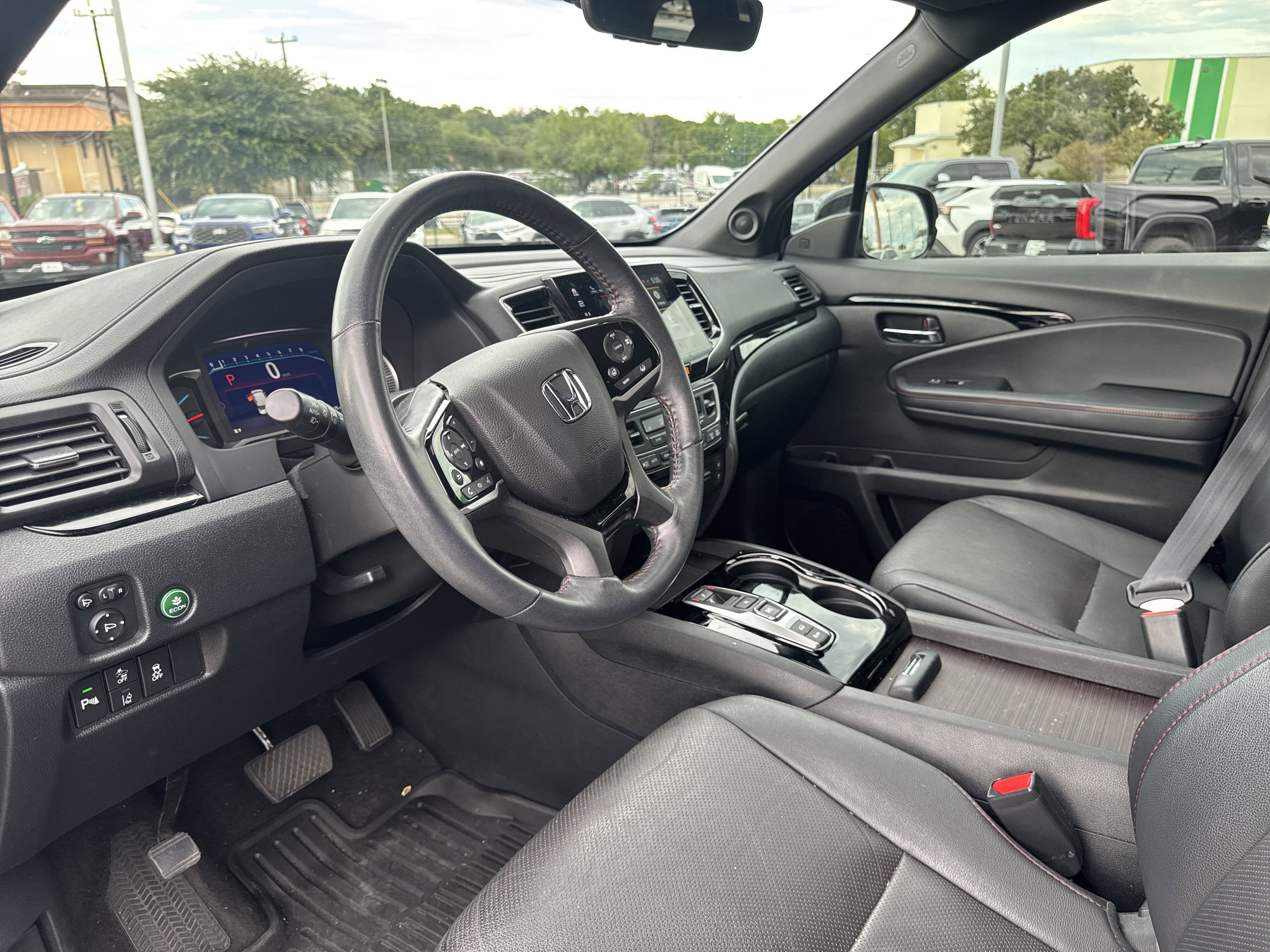 Used 2022 Honda Pilot Black Edition image 24