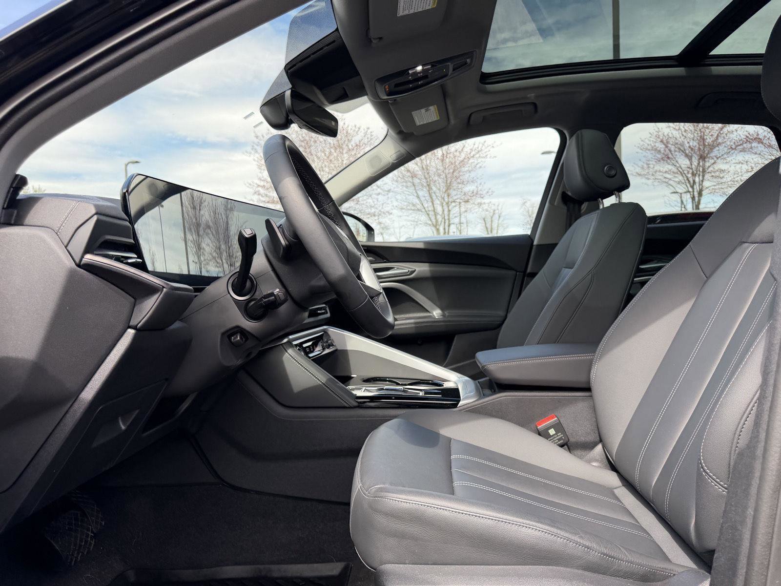 Used 2025 Audi Q5 Premium Plus w/ Premium Plus image 14