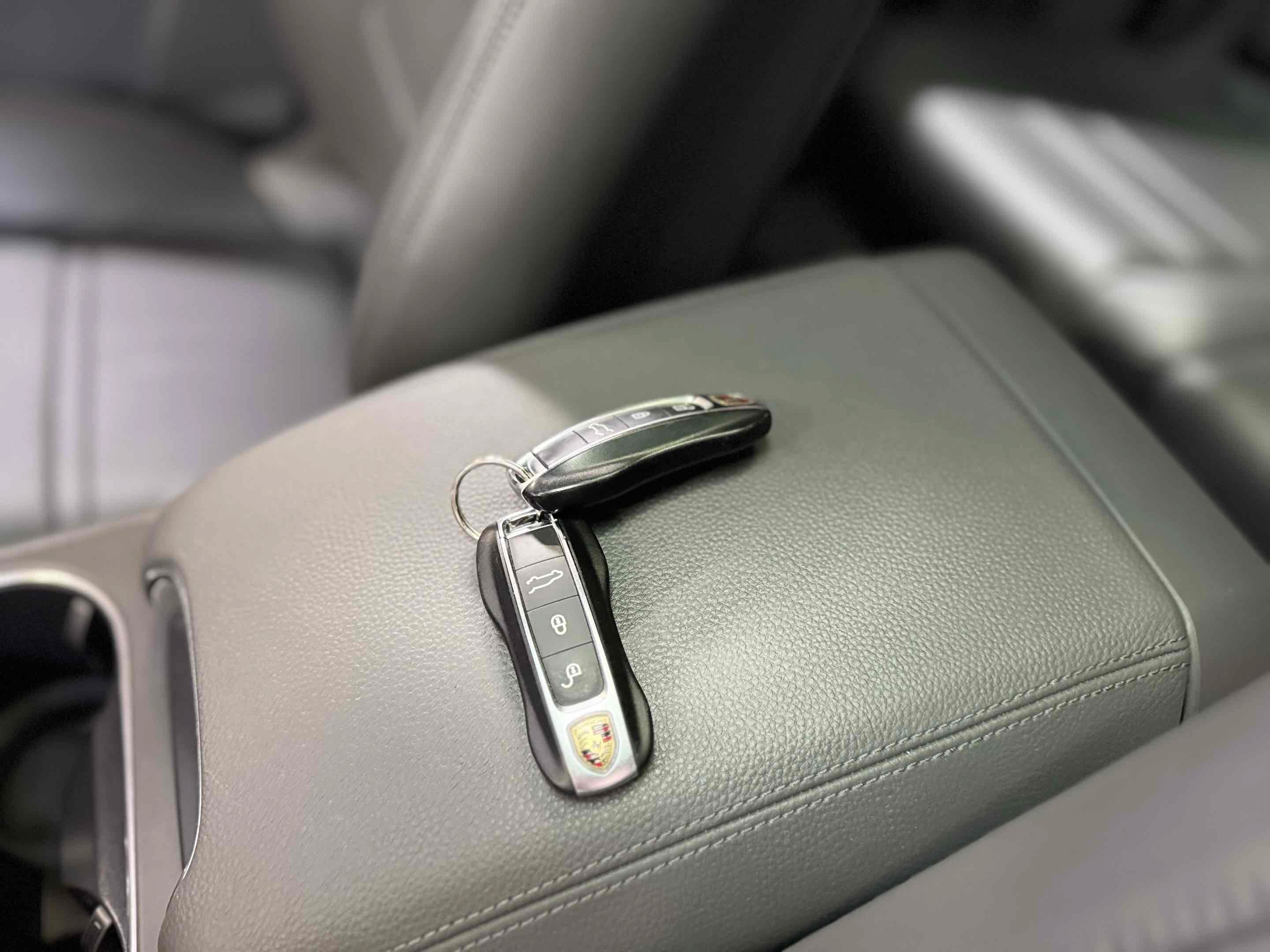 Used 2019 Porsche Cayenne AWD/4WD image 11