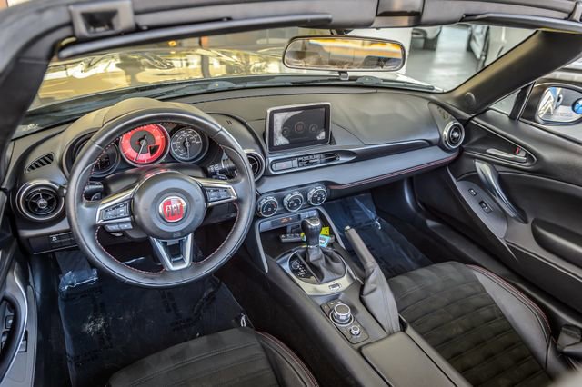 Used 2017 FIAT 124 Spider Abarth image 28