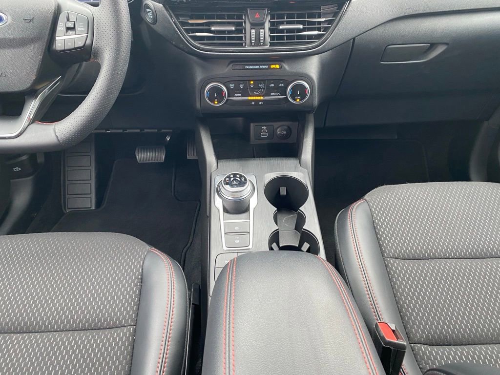 Used 2025 Ford Escape ST-Line image 16