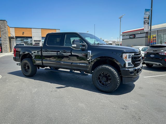 Used 2022 Ford F350 Lariat image 6