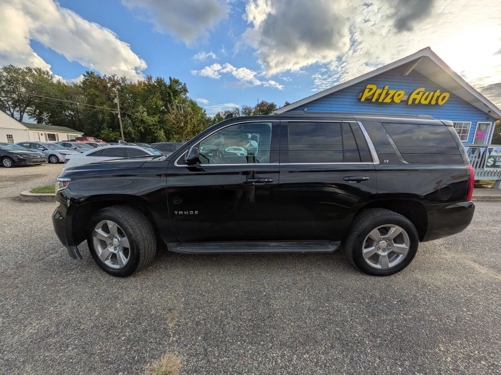 Used 2017 Chevrolet Tahoe LT AWD/4WD image 2