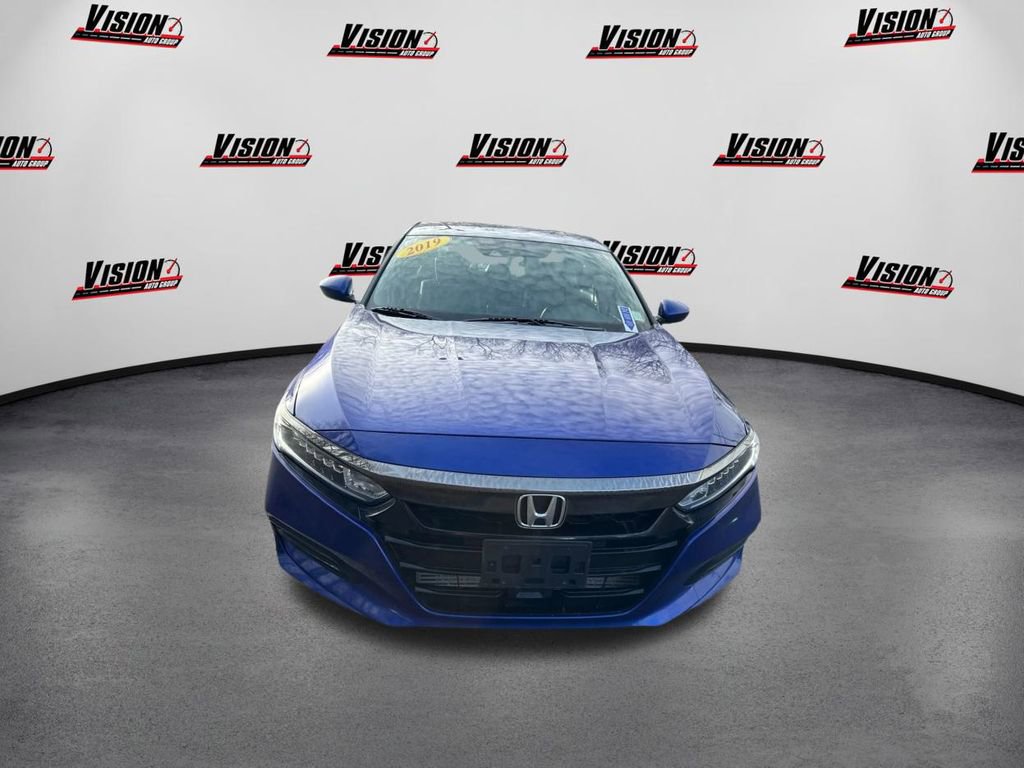Used 2019 Honda Accord Sport image 2