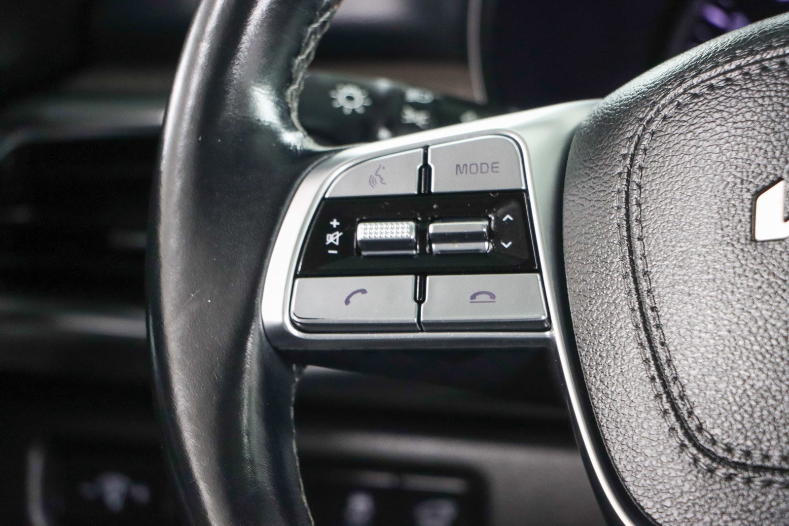 Used 2022 Kia Telluride EX w/ EX Premium Package image 13