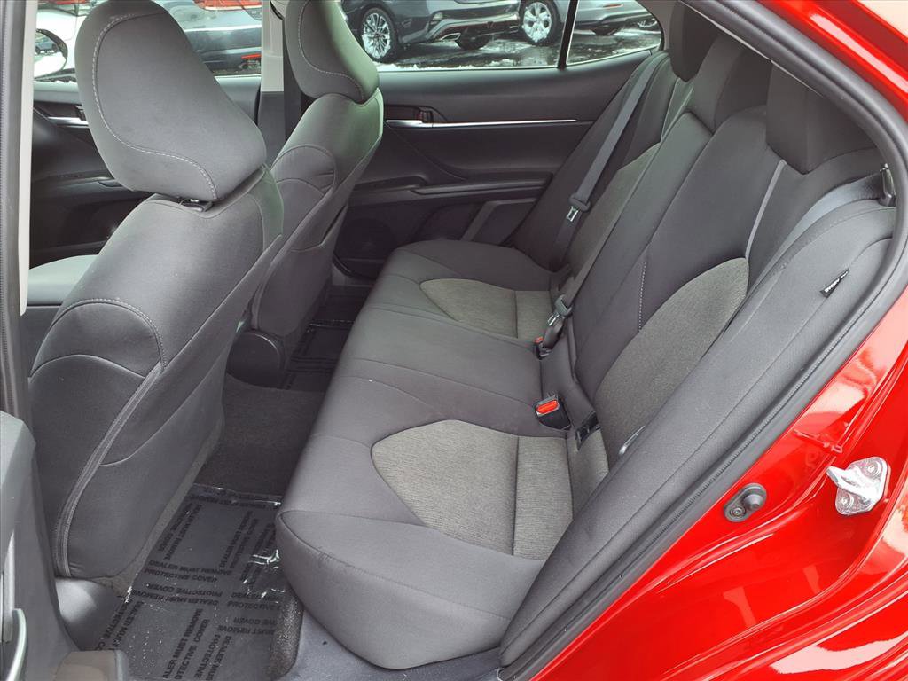 Used 2024 Toyota Camry LE image 7