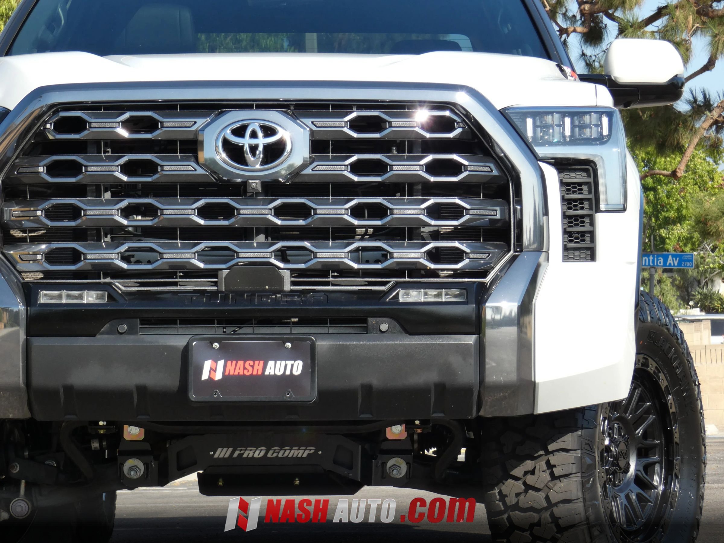 Used 2024 Toyota Tundra Platinum AWD/4WD image 17