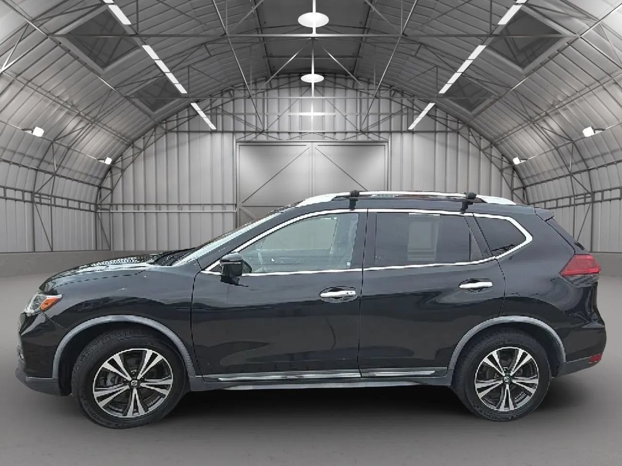 Used 2018 Nissan Rogue SL FWD image 2